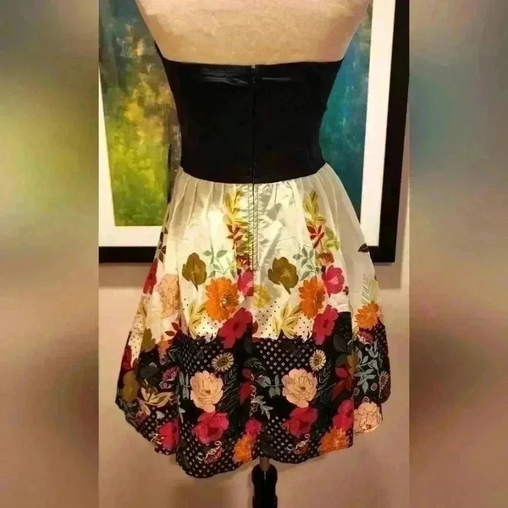 699h Trixxi Y2K Strapless Floral Fit & Flare Dress - Size 9 - Picture 4 of 6